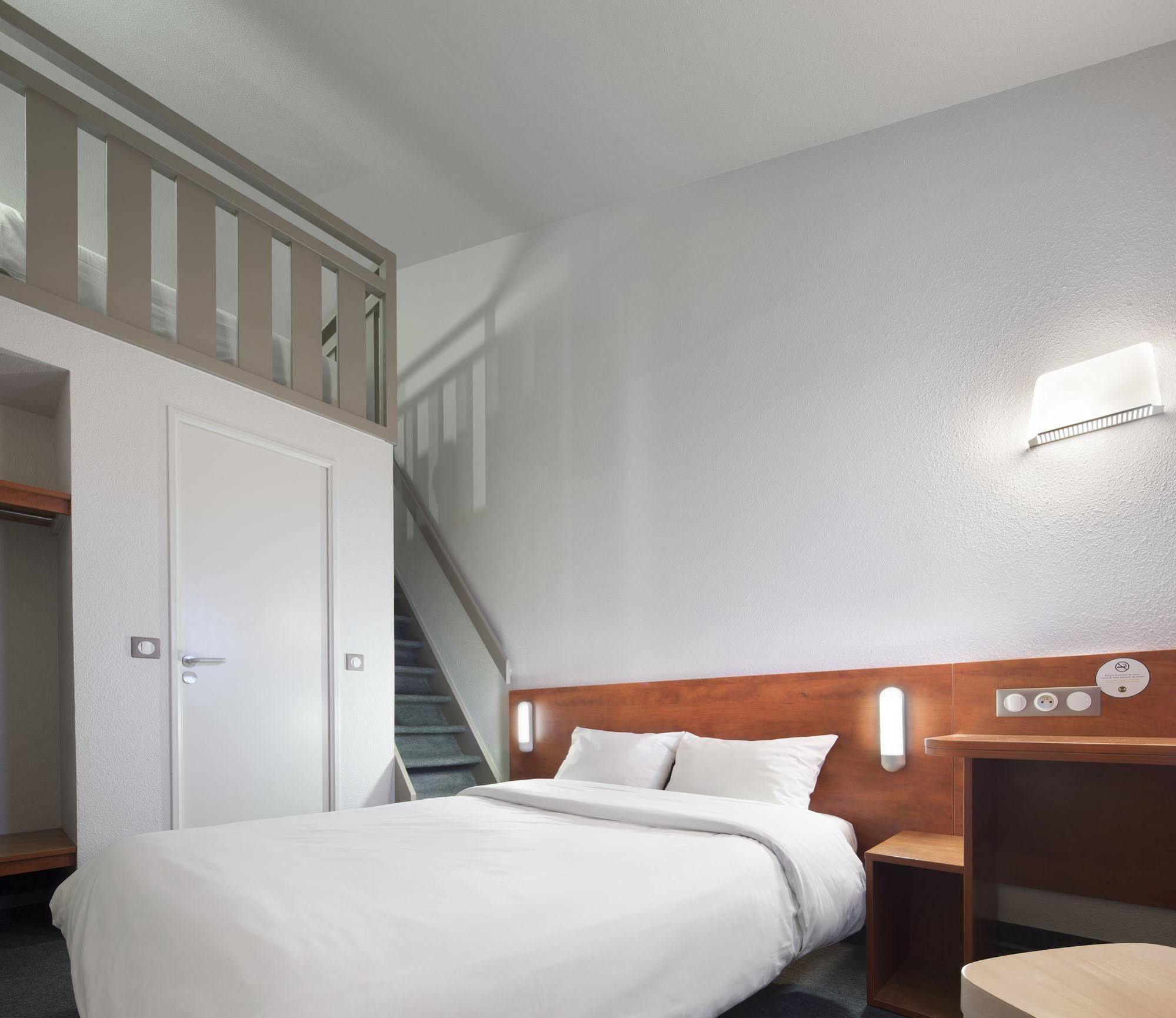 B&B Hotel Chartres Le Coudray Eksteriør billede