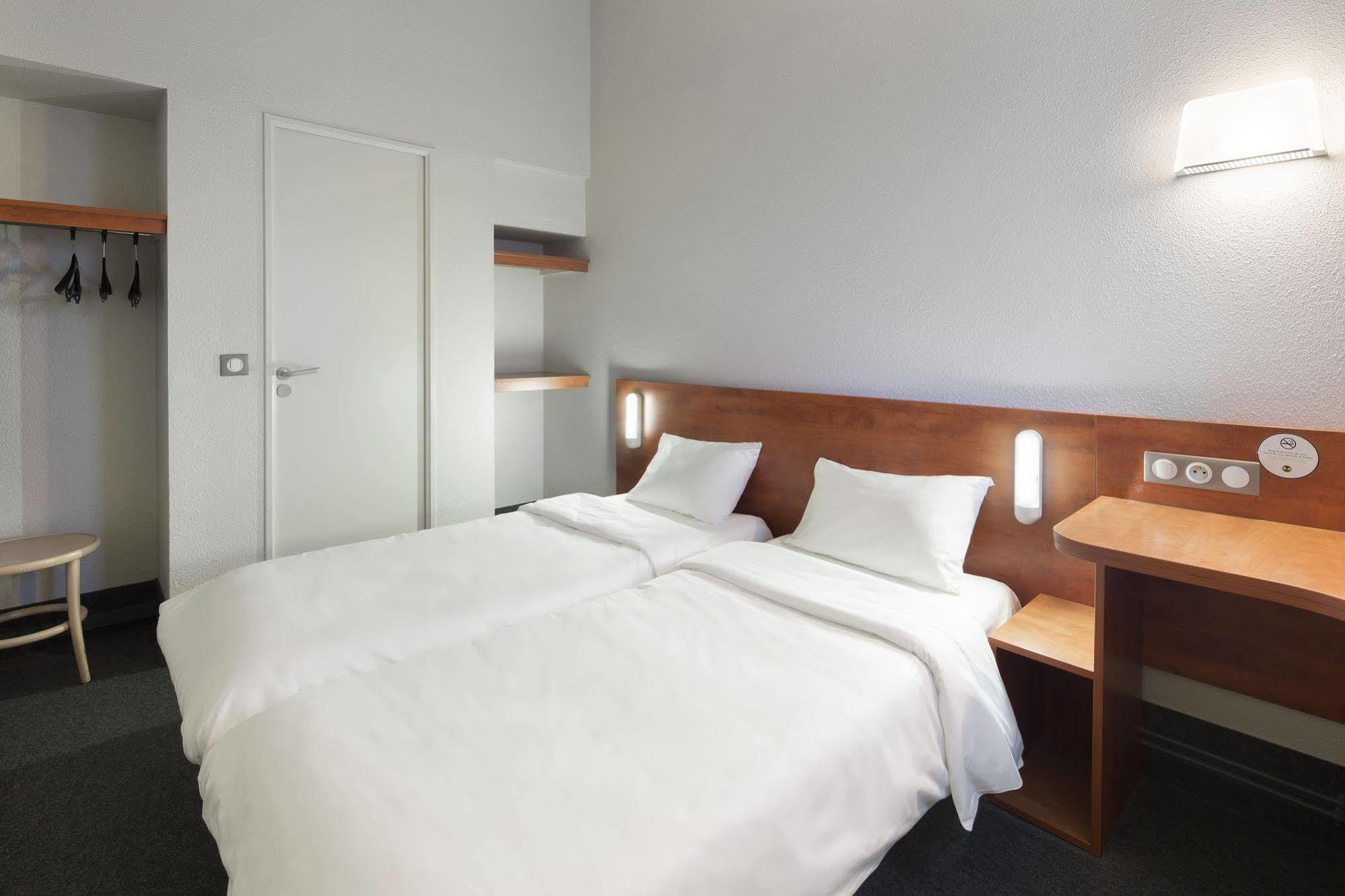 B&B Hotel Chartres Le Coudray Eksteriør billede