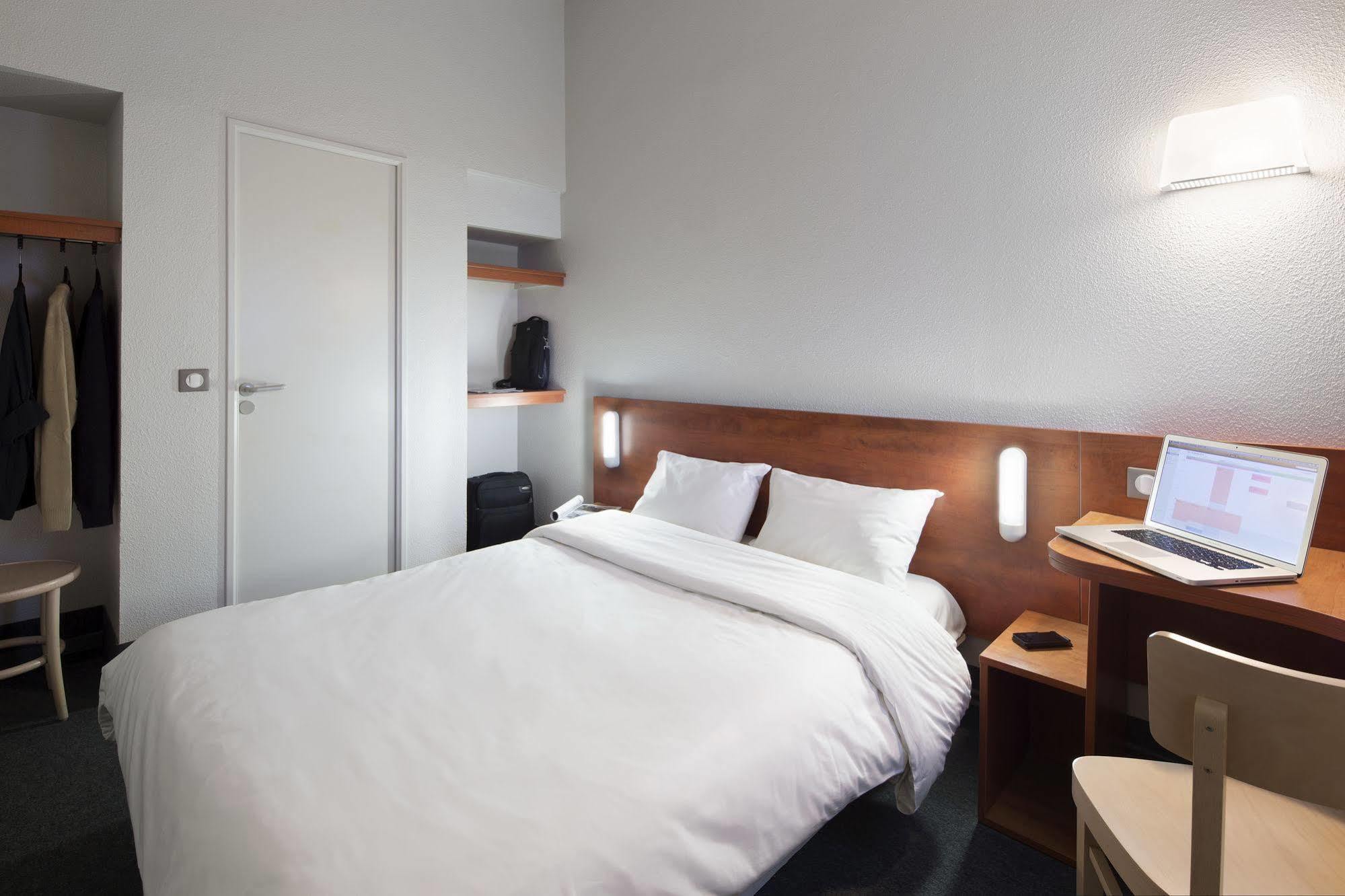 B&B Hotel Chartres Le Coudray Eksteriør billede