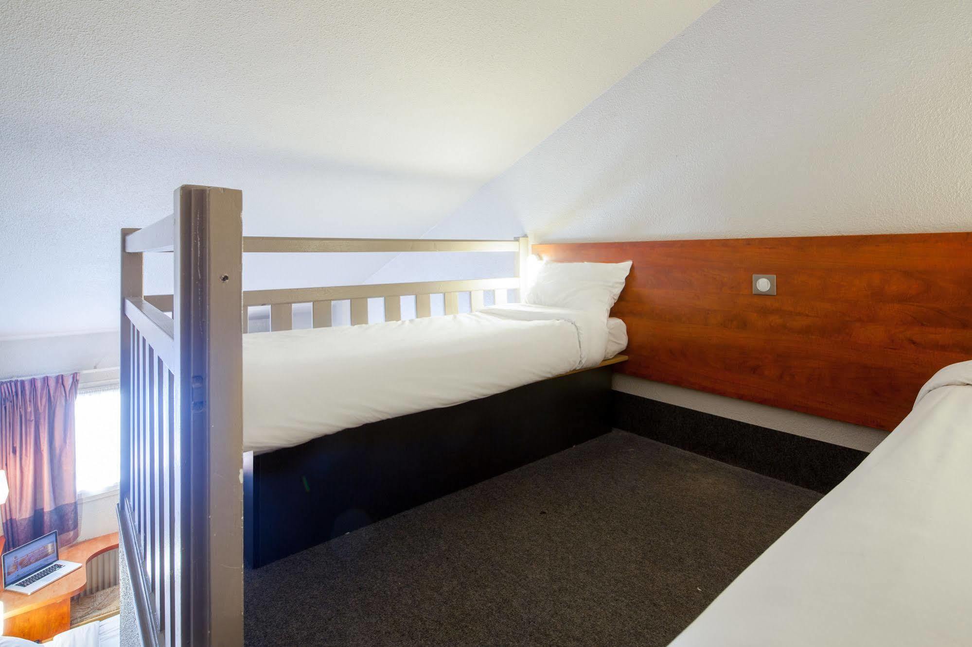 B&B Hotel Chartres Le Coudray Eksteriør billede