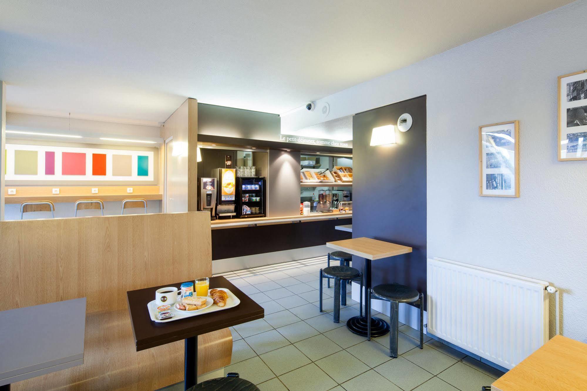B&B Hotel Chartres Le Coudray Eksteriør billede