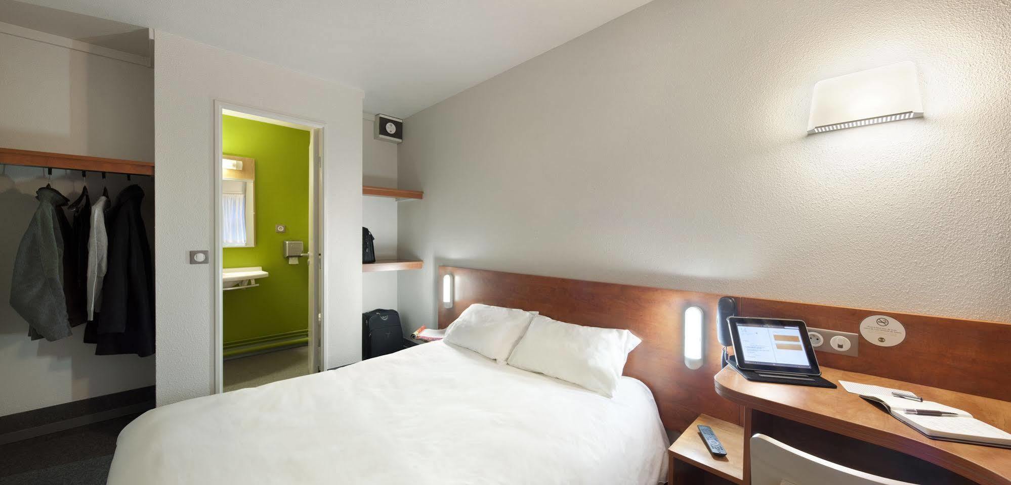 B&B Hotel Chartres Le Coudray Eksteriør billede